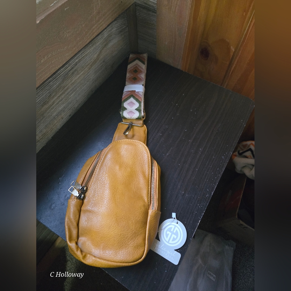 NWT Girlie Girl Original CB-6680 Lily Crossbody Vegan Leather Mustard Color